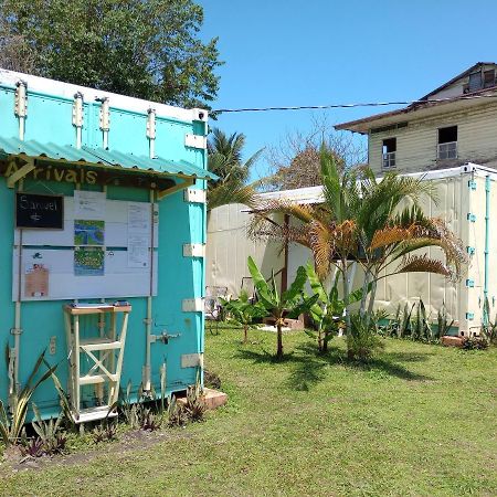 Container House Cahuita Hotel Exterior photo