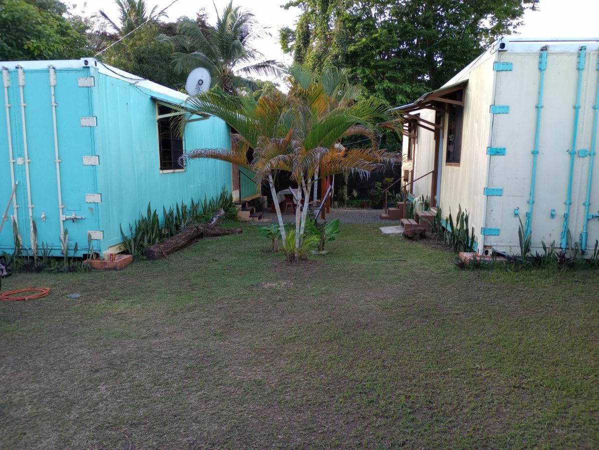 Container House Cahuita Hotel Exterior photo