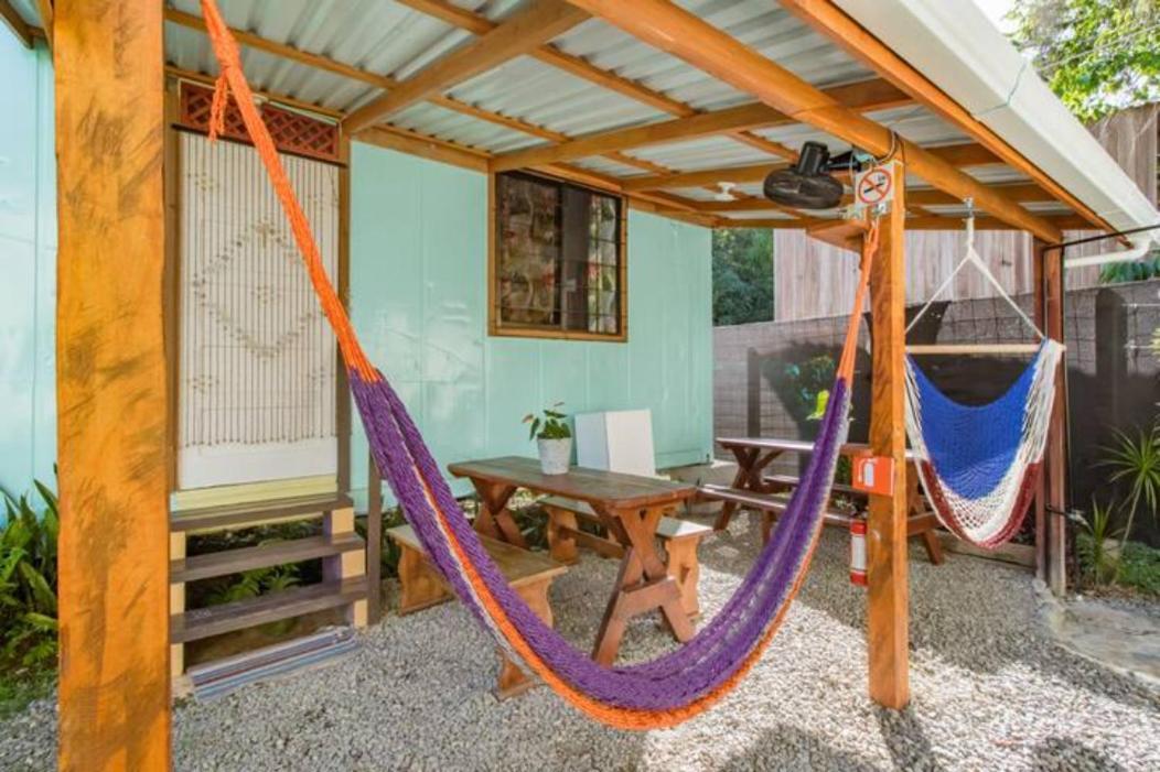 Container House Cahuita Hotel Exterior photo